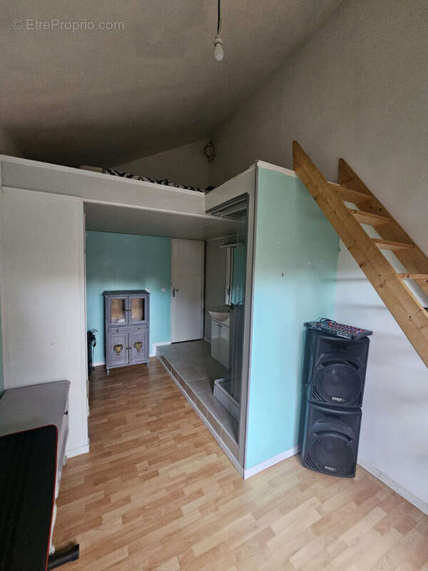 Maison à MONTESCOURT-LIZEROLLES