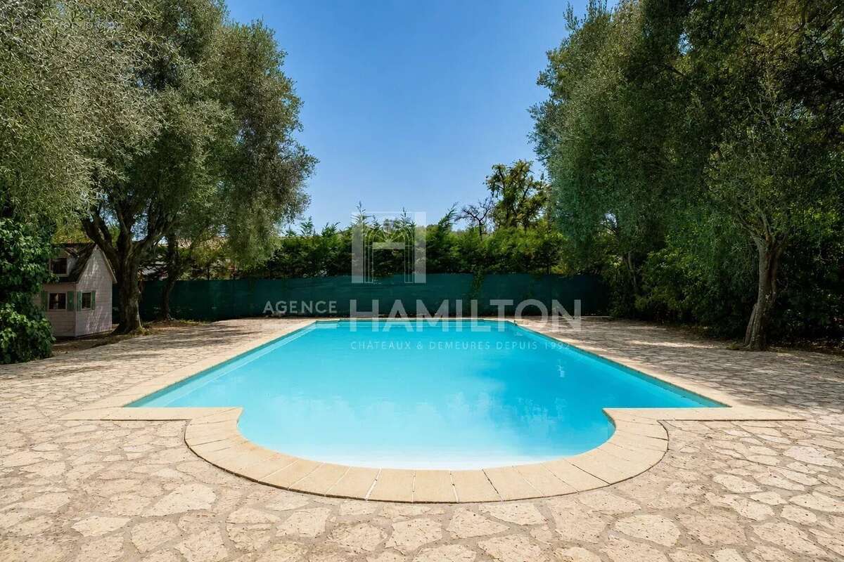 Mas Provençal d’Exception – Piscine 15 x 7 m – Parc Plat de 2 181 m² – Dépendances – Grasse - photo 15