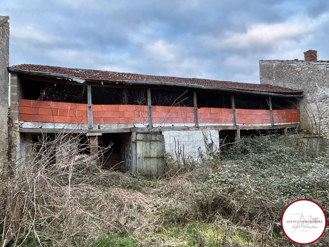 Maison à BRUERE-ALLICHAMPS