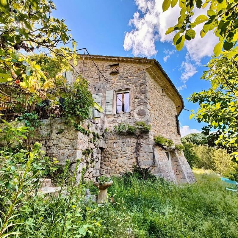 Maison à REMUZAT