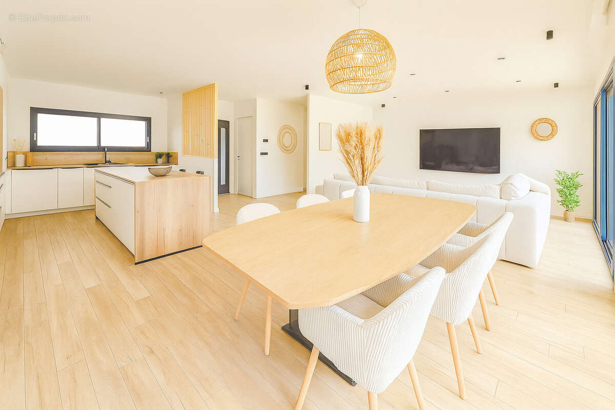 Maison à SAINT-SORLIN-EN-VALLOIRE