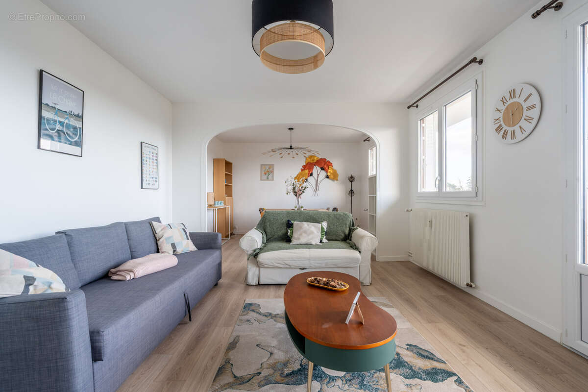 Appartement à SAINT-CYR-SUR-LOIRE