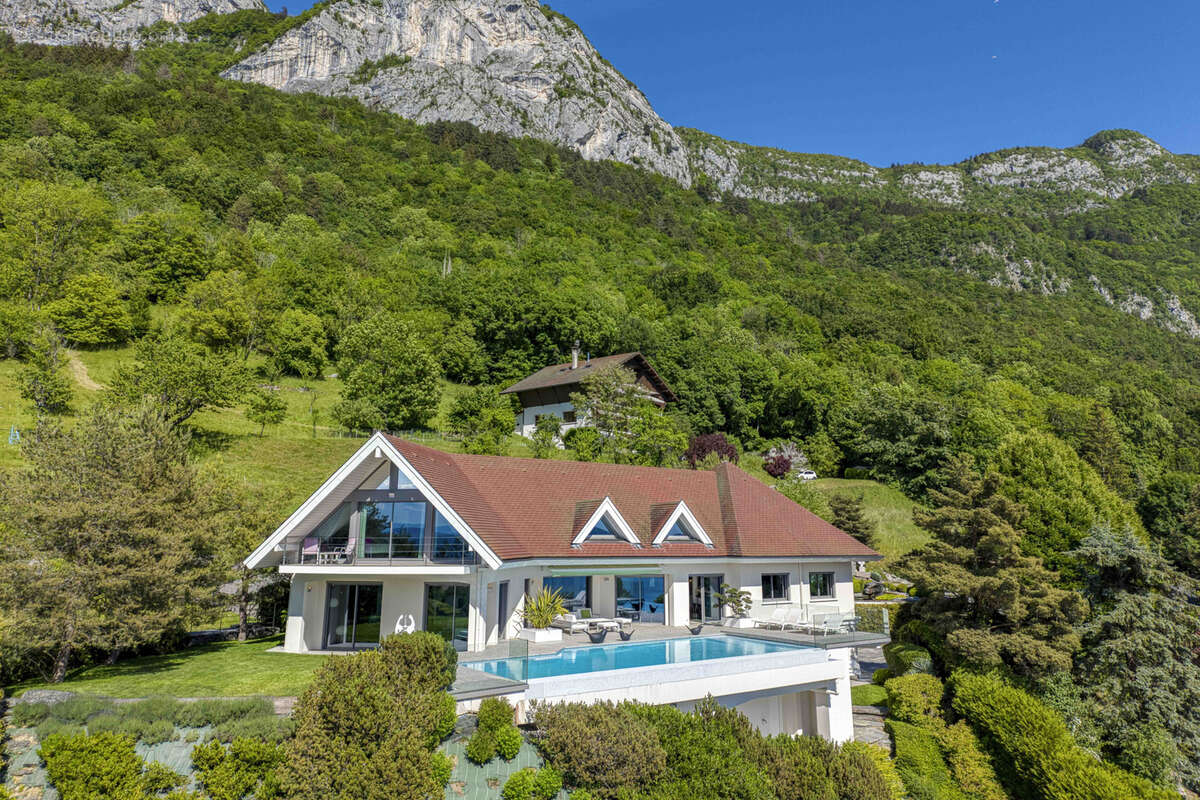 Villa d'exception dominant le lac - photo 89