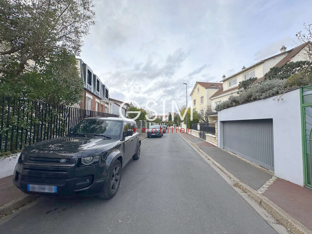 Maison à SURESNES