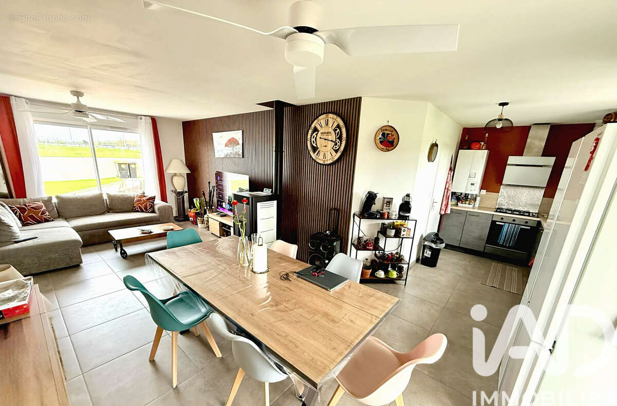 Photo 8 - Maison à VALLON-EN-SULLY