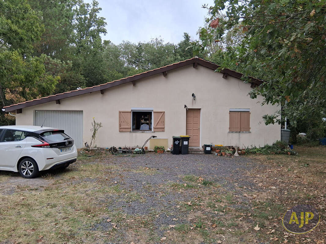 Maison à SAINT-SAUVEUR