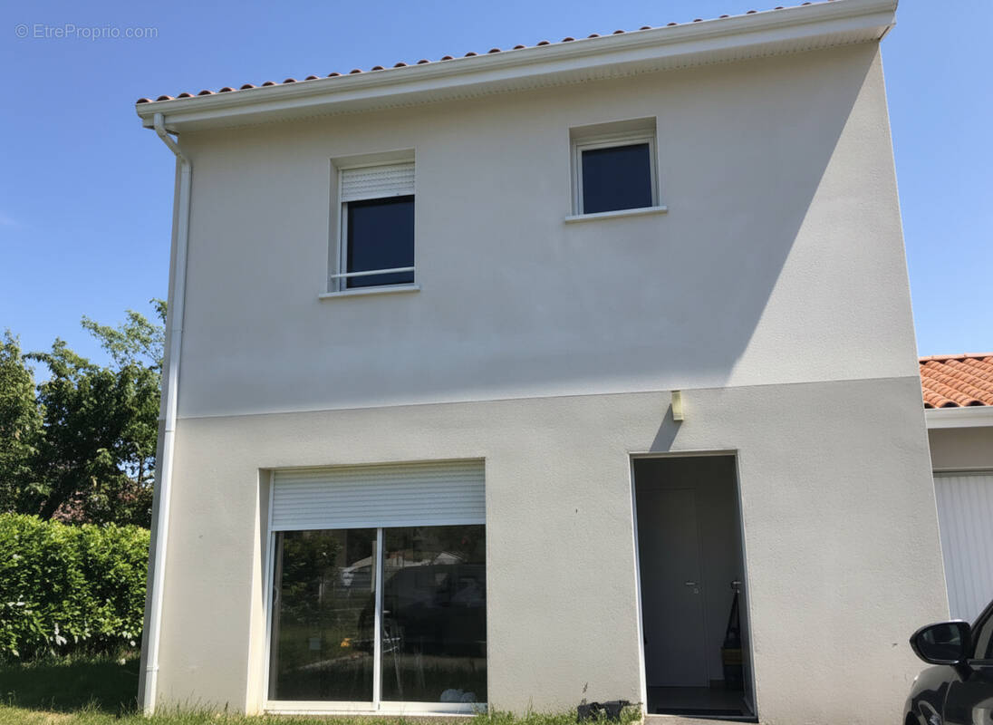 Maison à PECHBONNIEU