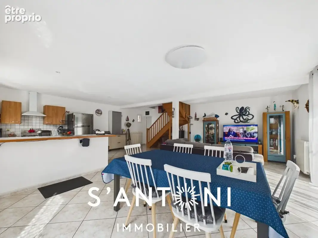Agde  maison 4 pièces de 108 m² avec garage et terrain de 308 m² - photo 6