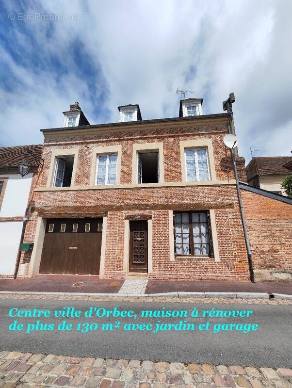 Centre ville d'Orbec, au calme avec jardin et garage - photo 1