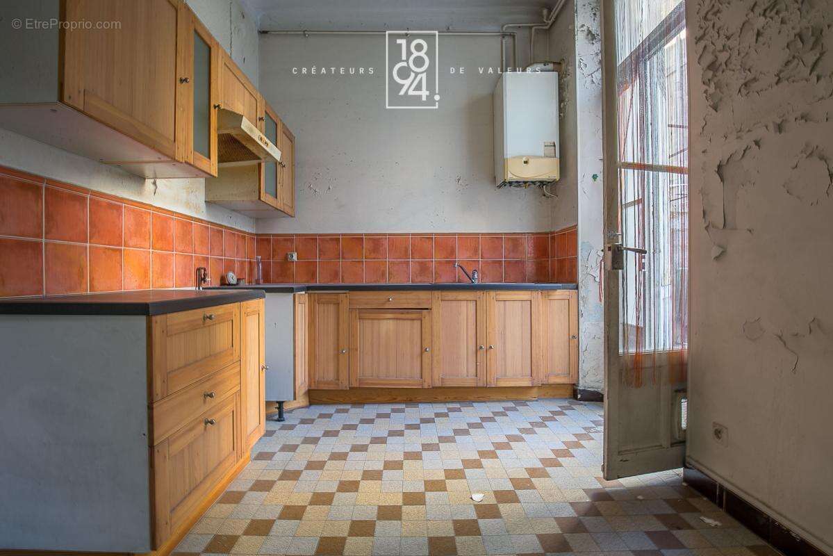 Appartement à MARSEILLE-1E
