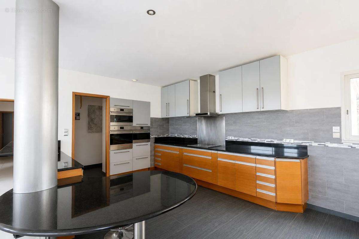 Maison de 9 pièces de 320 m² à 10min d'Albi - photo 5