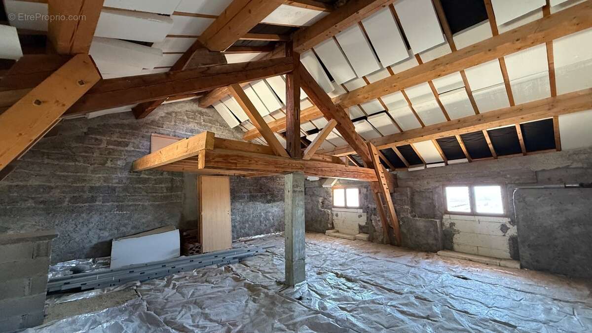 Appartement à LA MURETTE