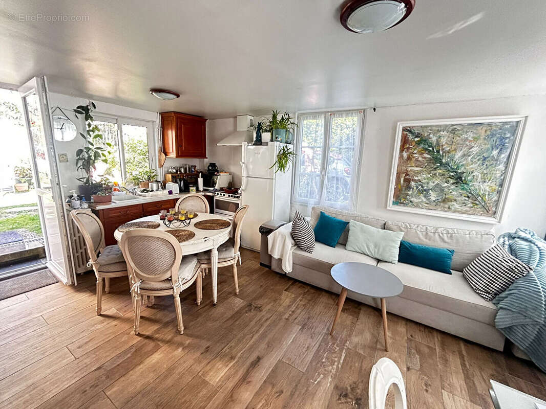 Maison à MONTREUIL-L&#039;ARGILLE