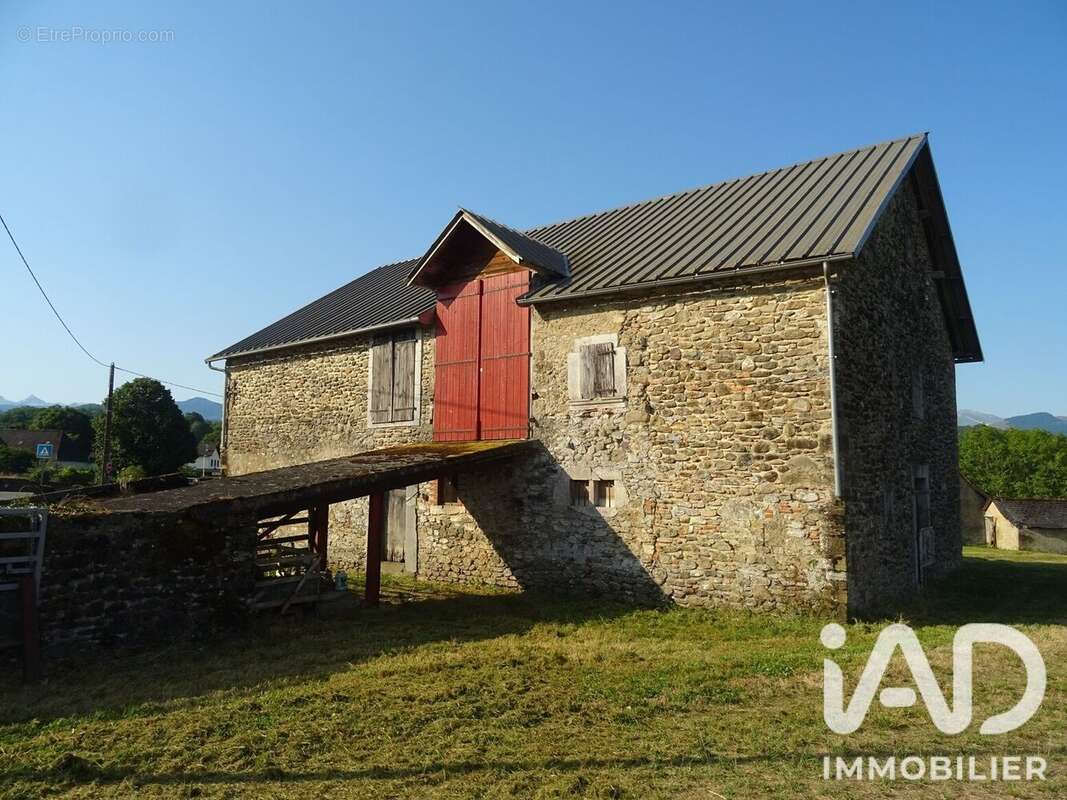 Maison 300 m² à Trois-Villes  - photo 2