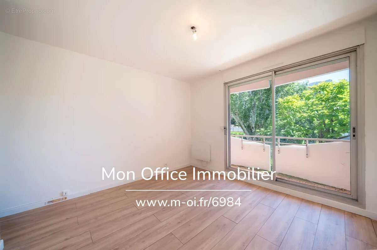 Référence : 6984-RVF - Appartement T2 - Secteur St Jérôme - photo 6