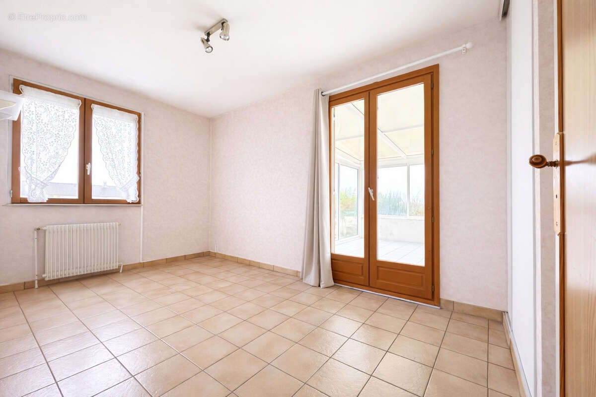 Maison à SAINT-LEU-D'ESSERENT