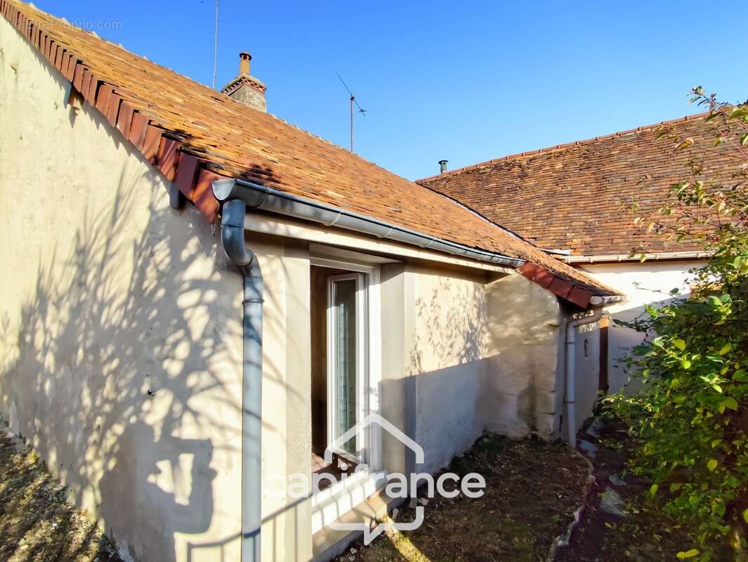 Maison à vendre 3 pièces EPUISAY (41)  -  terrain 330 m²  - - photo 11