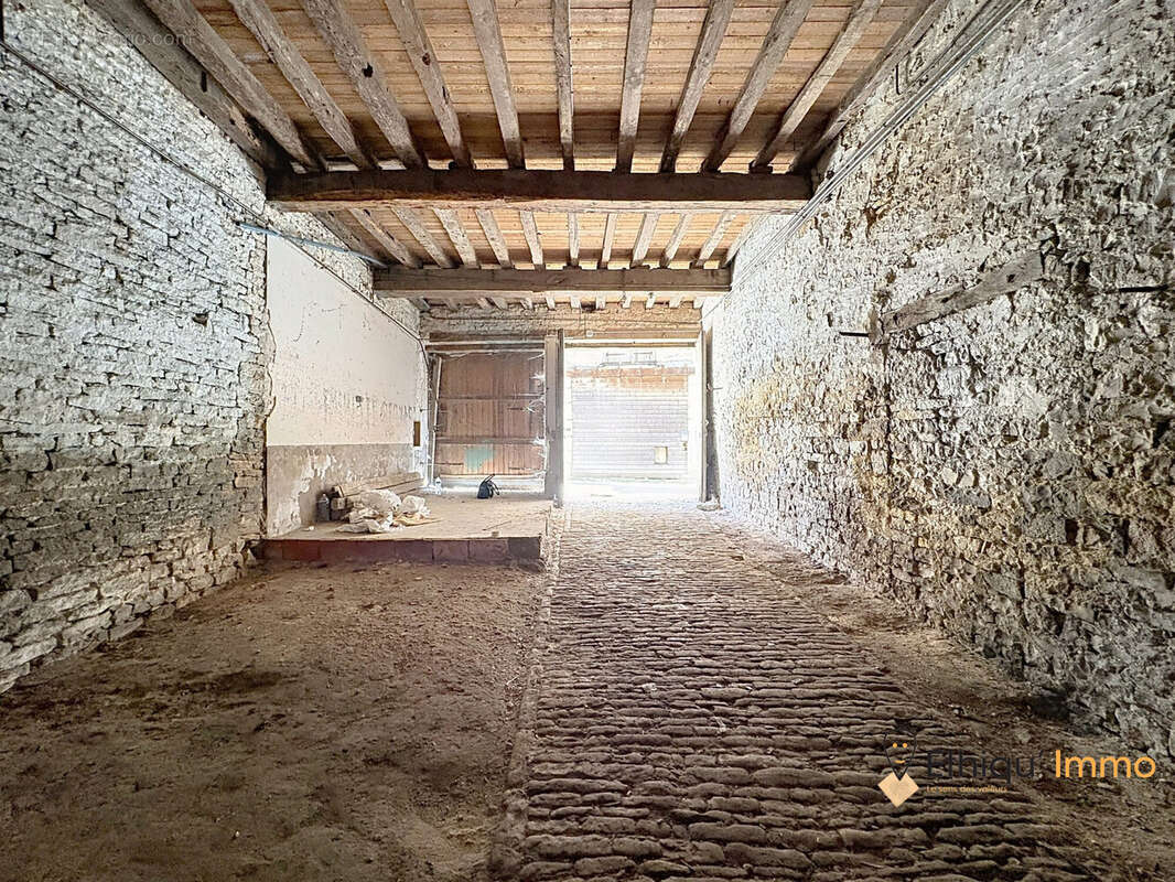 Appartement 219 m² à Bar-Sur-Aube  - photo 5
