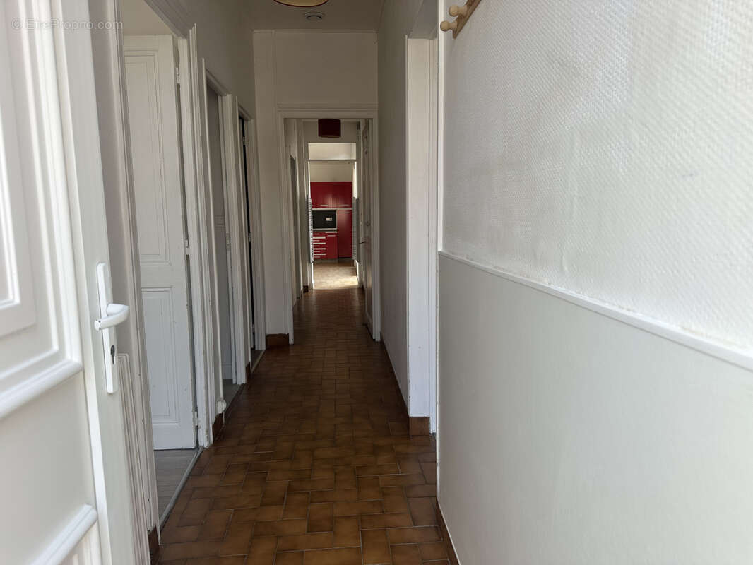 Exclusivité, Charmante maison de plain-pied. Quartier Champ de Foire Cognac. - photo 8