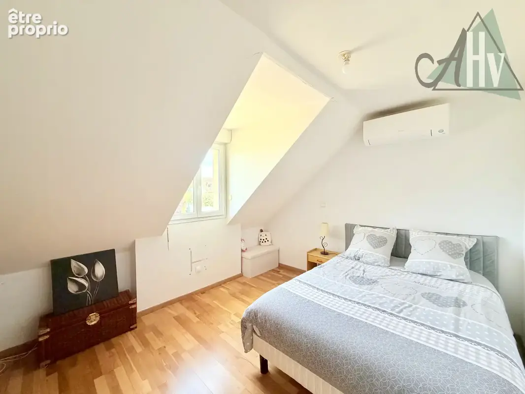 Maison - 7 pièces - avec jardin et garages - 15 km de PROVINS. - photo 10
