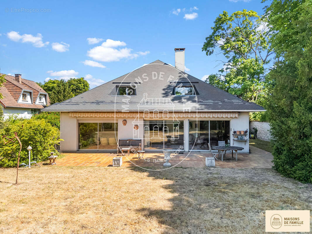 Maison à LE VESINET