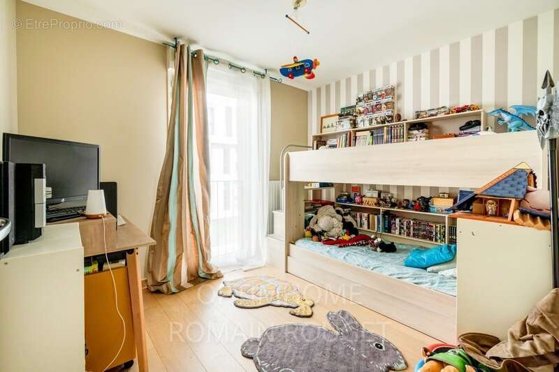 Appartement à NANTERRE