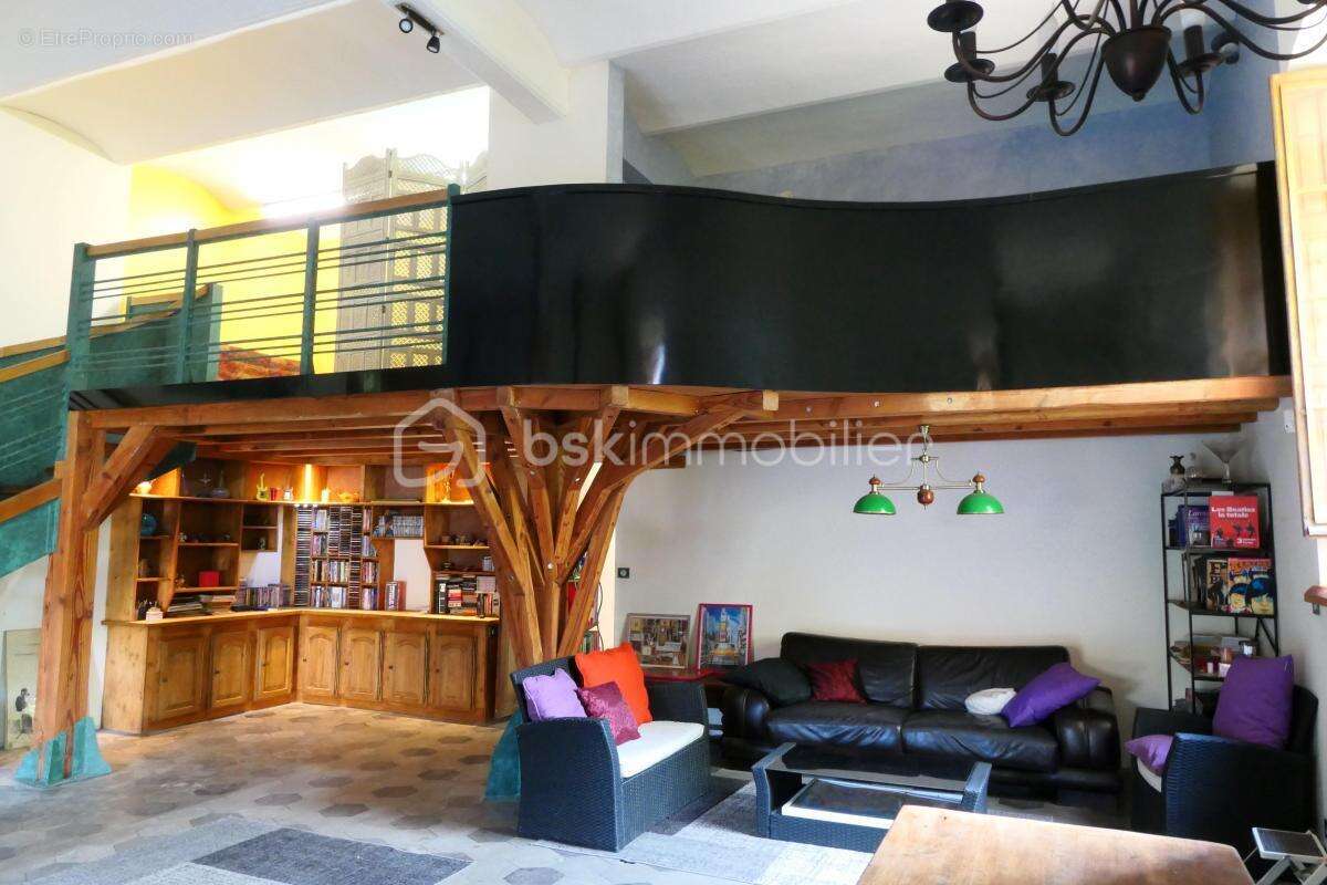 Maison à MOLIERES-SUR-CEZE