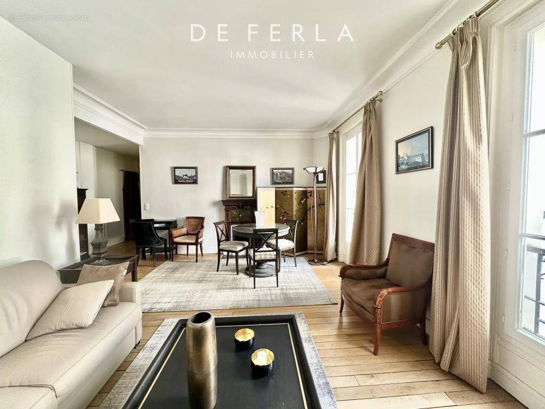 Appartement à PARIS-7E