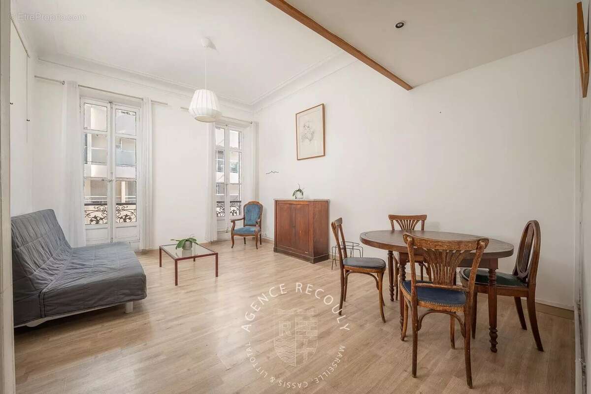 Appartement à MARSEILLE-8E