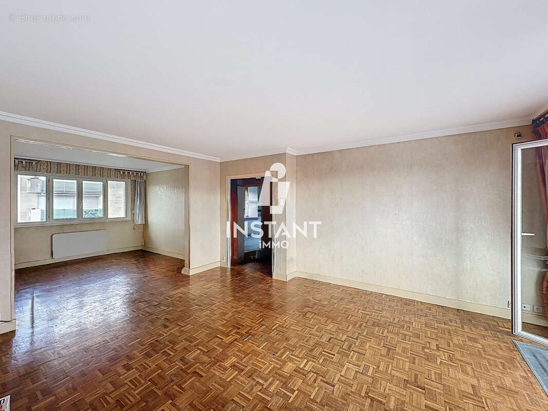 Appartement à SAINT-MAUR-DES-FOSSES