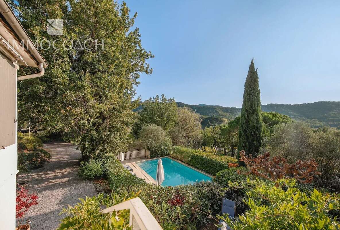 Maison à COLLOBRIERES