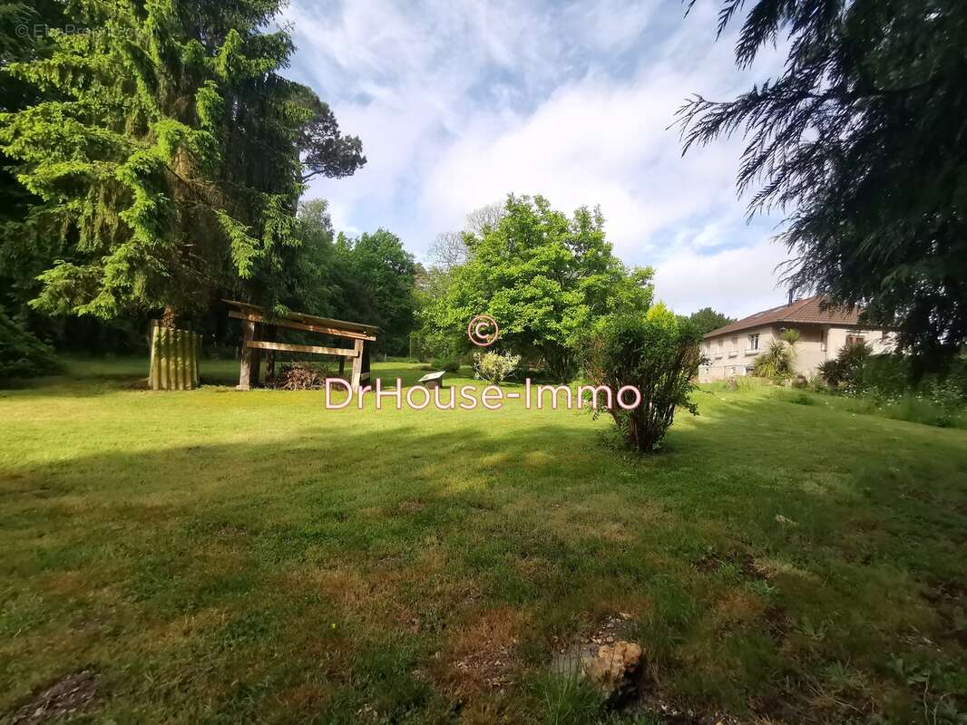 Maison à SAINT-PIERRE-DE-SALERNE