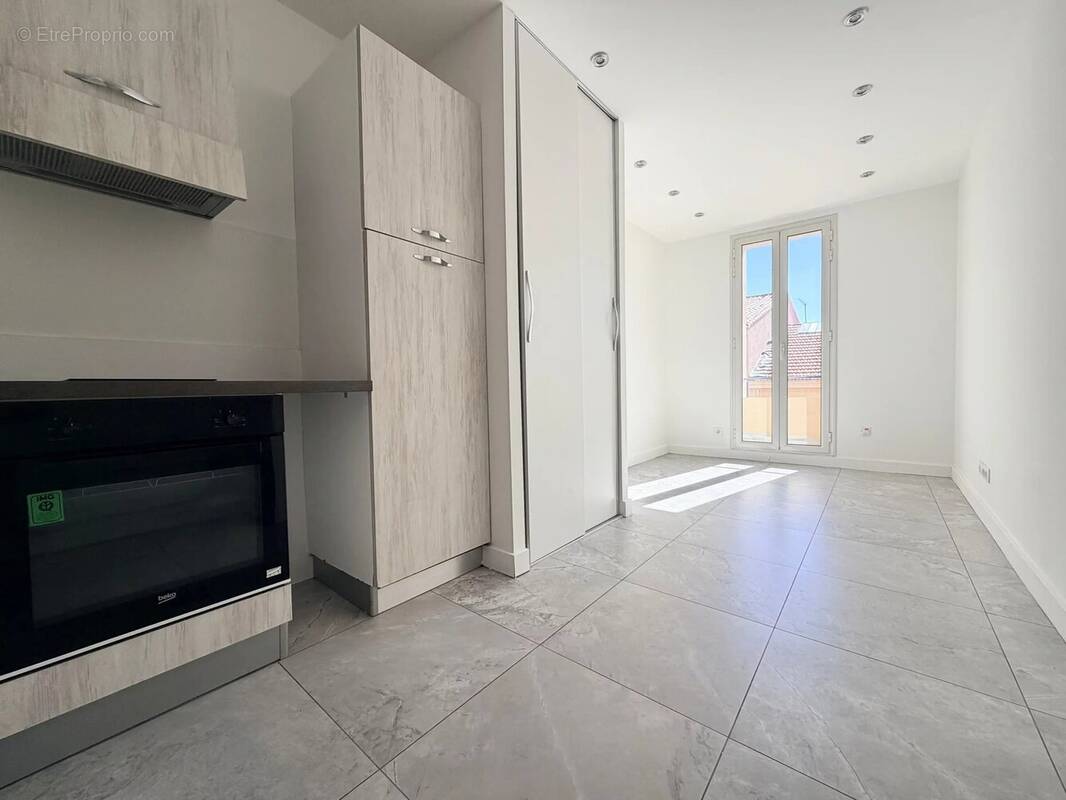 Photo Appartement à Vallauris au prix de 180 000€