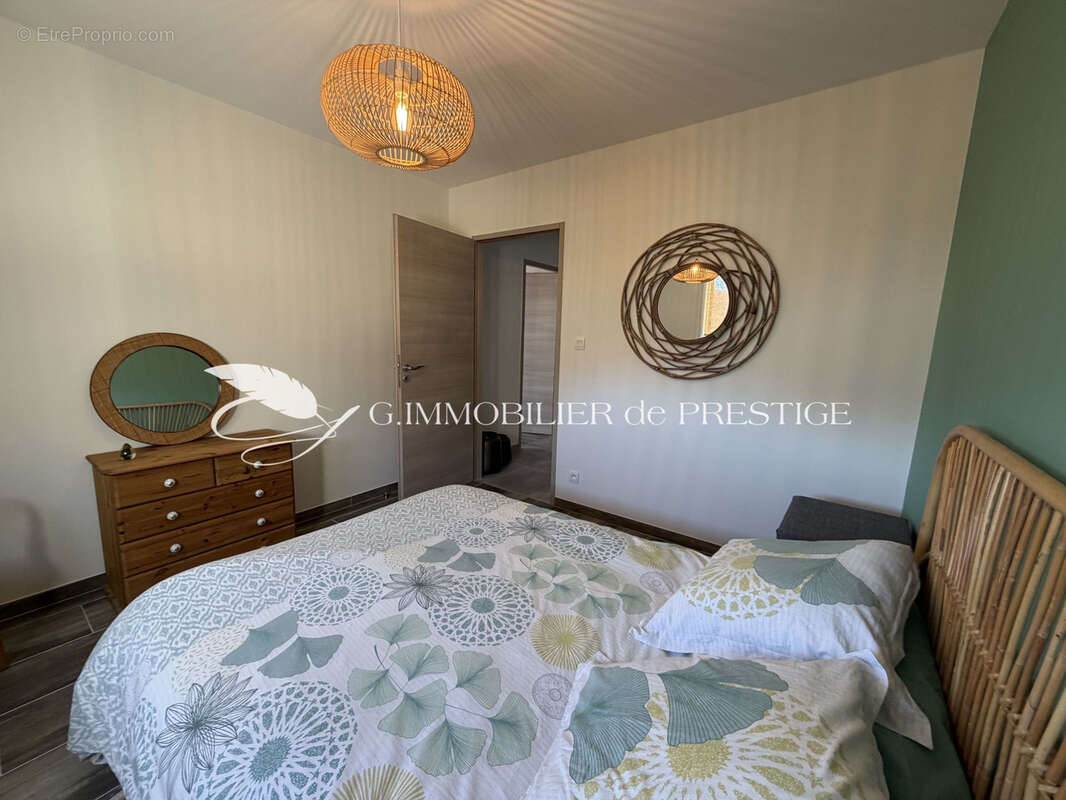 Maison à BEZAUDUN-SUR-BINE