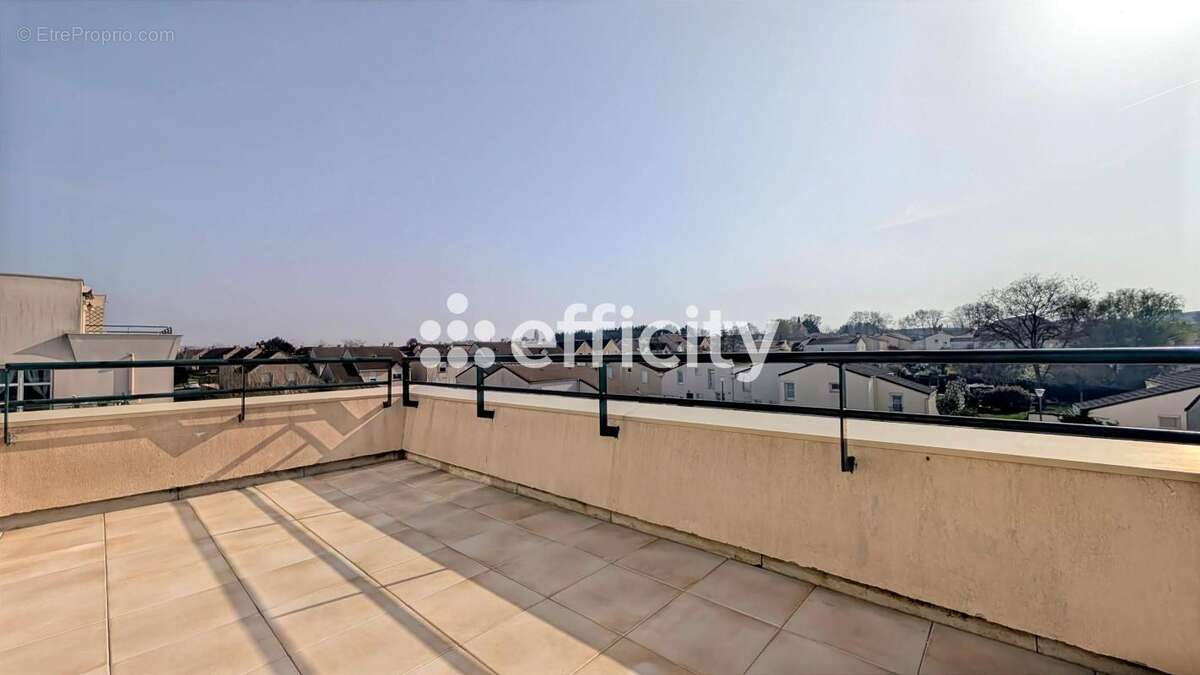 Appartement à LOGNES