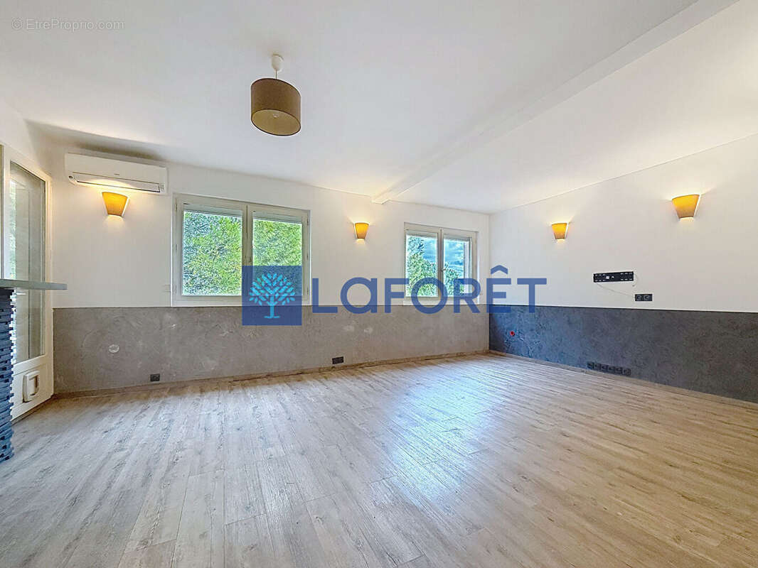 Appartement à DRAGUIGNAN