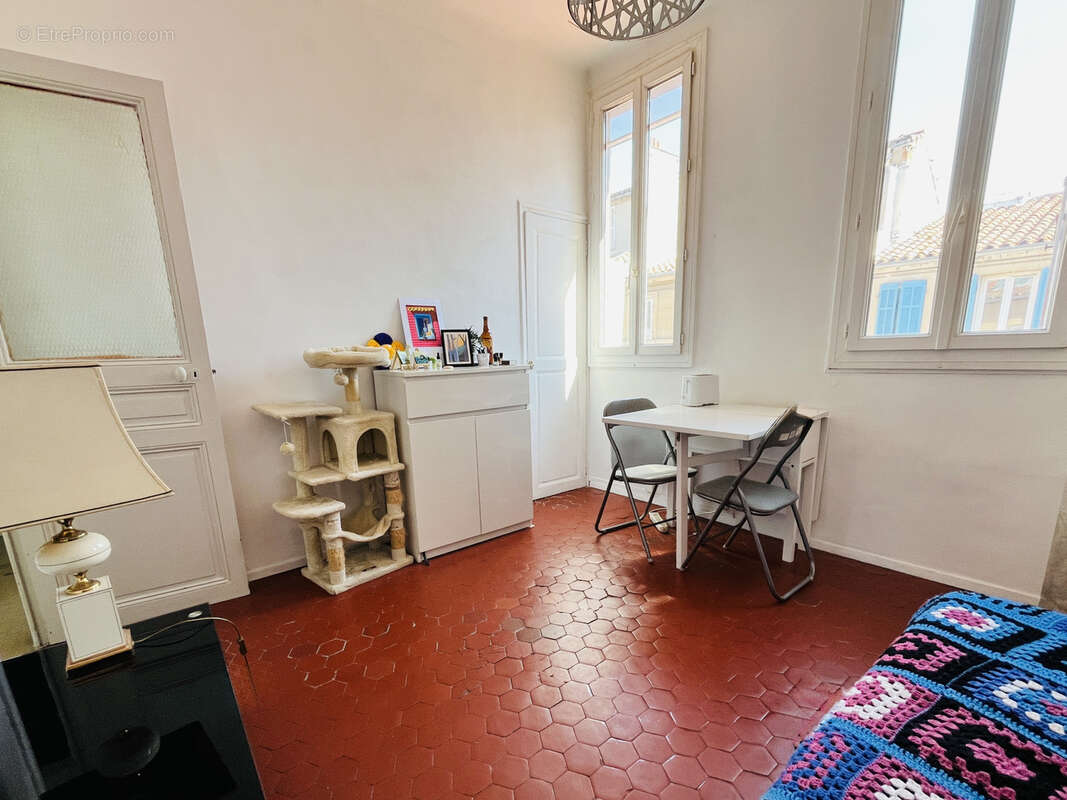 Appartement à MARSEILLE-6E