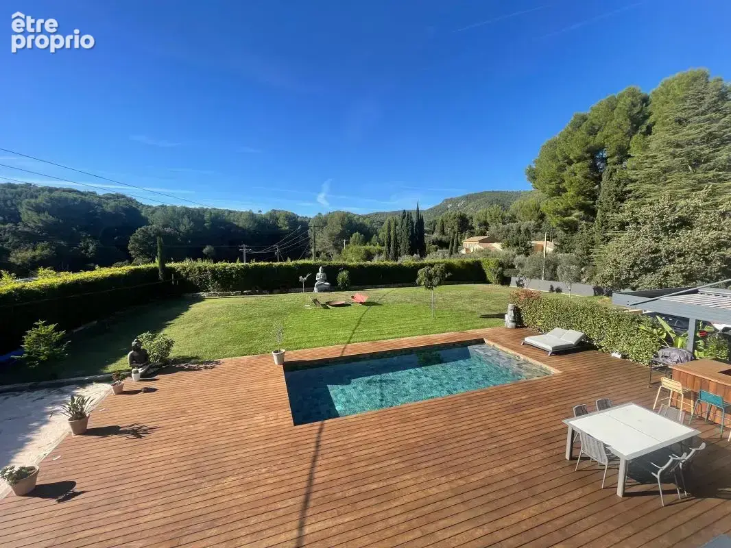 A vendre sanary sur mer 83110 arriere pays superbe villa familiale au cour d un environnement campagne - photo 5