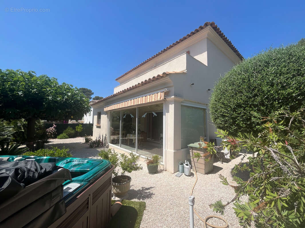 Maison à SAINT-RAPHAEL