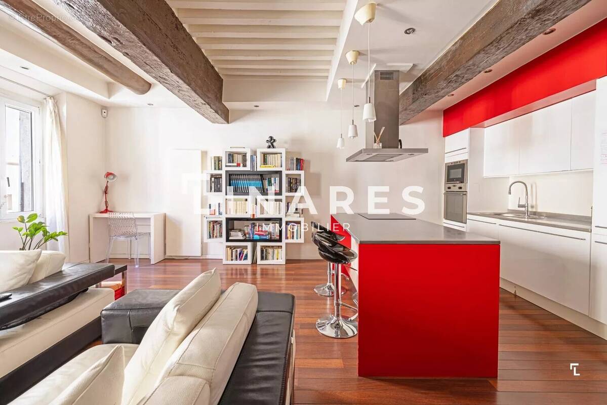 Appartement à MARSEILLE-1E