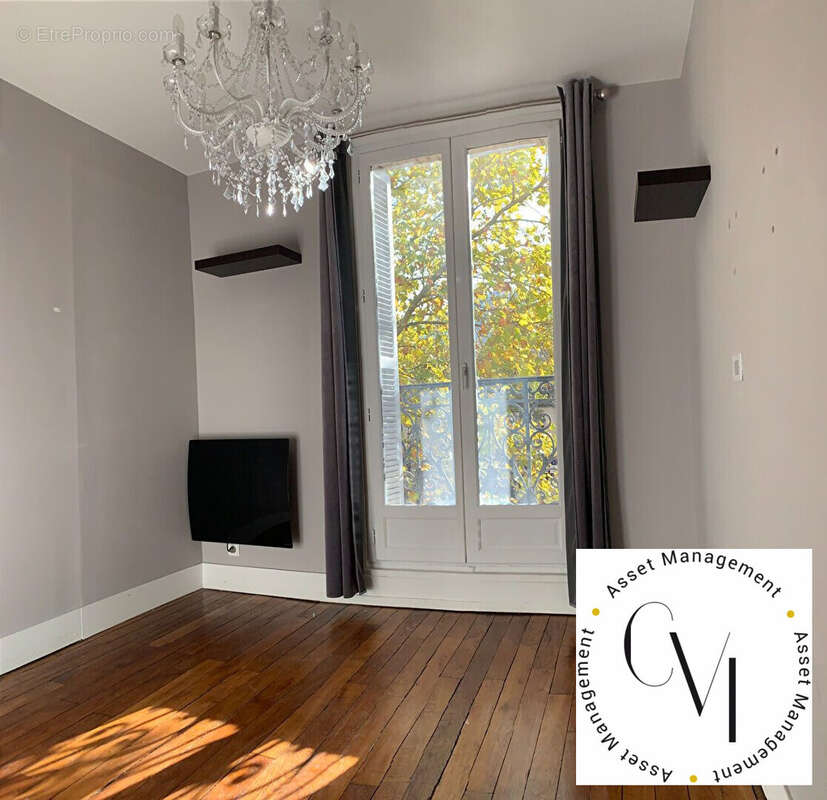 Appartement à PARIS-19E