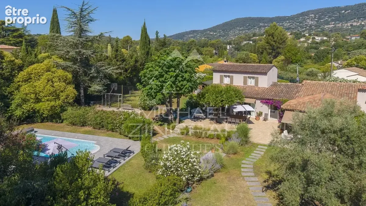Propriété familiale avec jardin paysager et espaces de loisirs - photo 16