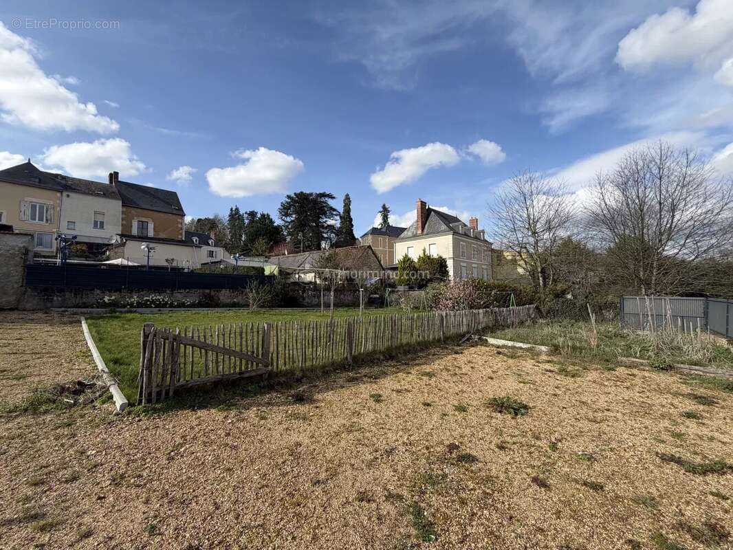 Maison à COURDEMANCHE