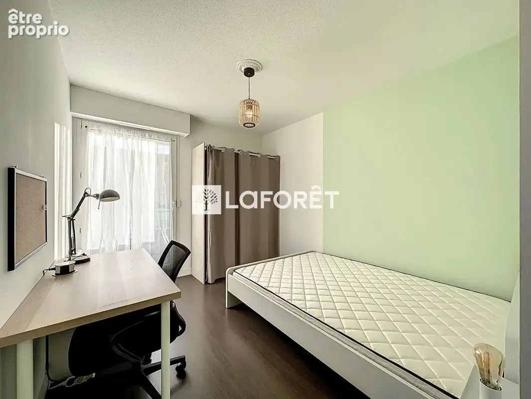 T5 de 83,01 m²  4 chambres  balcon  cave  au calme - photo 10