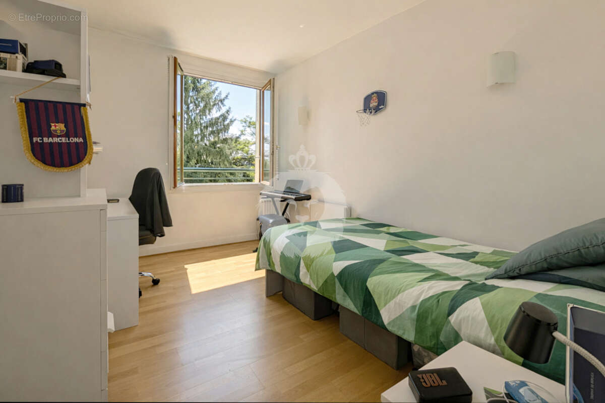 Appartement à SAINT-MAUR-DES-FOSSES