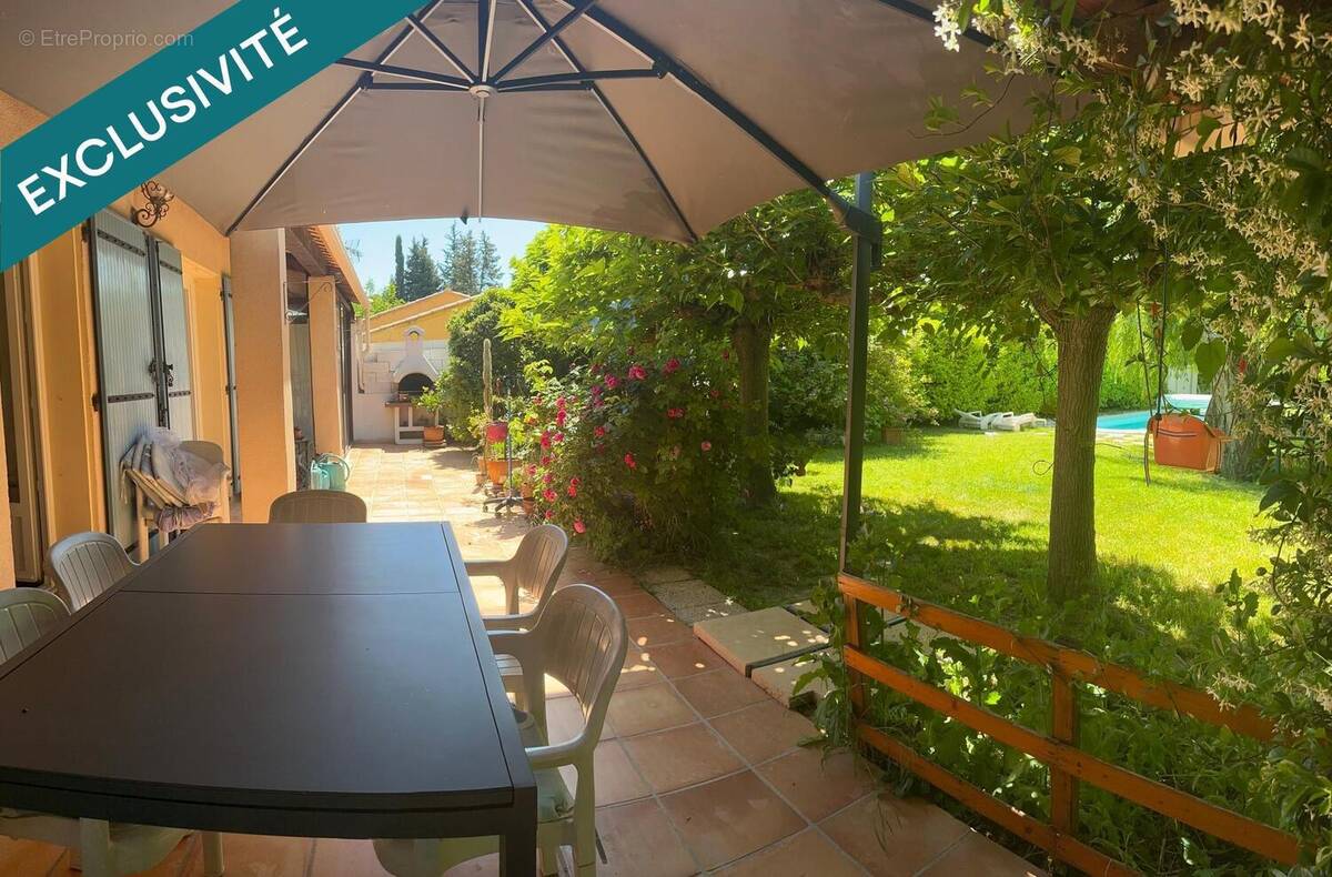 Photo 1 - Maison à TOURVES