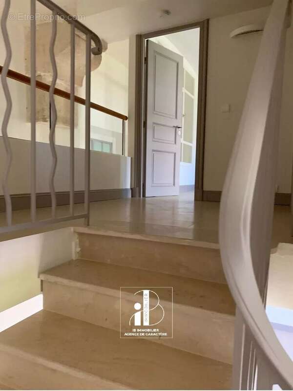 Appartement à FONTAINEBLEAU