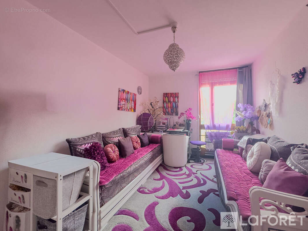 Appartement T3 vendu loué à Biscarrosse - Balcon, loggia, cave et bon état général - photo 4