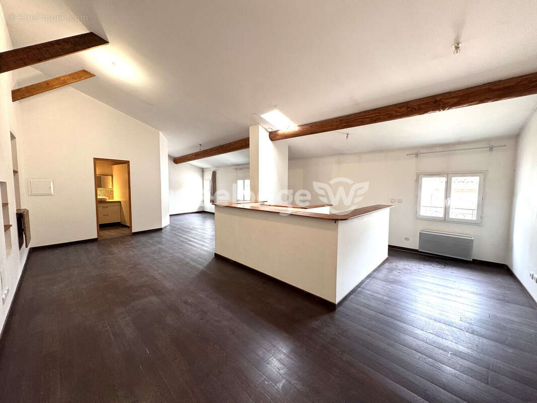 Maison à SAINT-CHAMAS