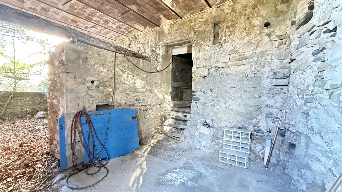 Maison à SAINT-SEBASTIEN-D'AIGREFEUILLE